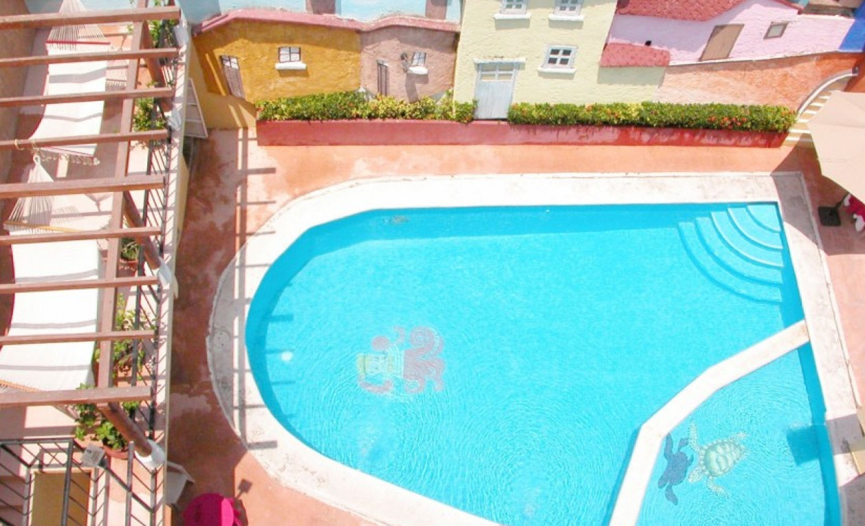 Alberca piscina del hotel Zihuatanejo centro